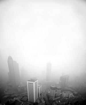 雾霾频频袭击南京，考验城市的环境治理