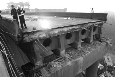 5问河南大桥坍塌事故 官方再次推翻此前言论