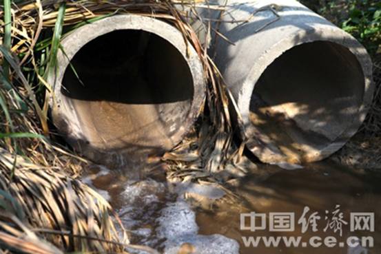 芜湖美佳新材料污水排长江 环保局已调查仍排污(组图)