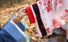 南京国际梅花节昨开幕 市民穿汉服骑行梅林间/图