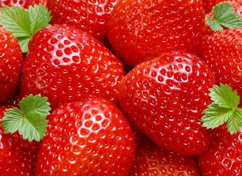 视曝光草莓含致癌农药 揭草莓的功效与作用(组