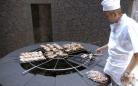 西班牙“魔鬼餐厅”利用火山地热烹制美食