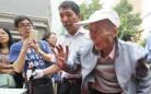 南京86岁老人第15次走进考场 为园大学梦再战高考