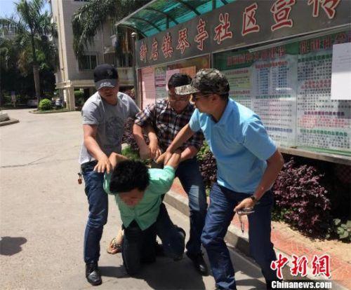 女店员举报小偷遭割喉 揭当街割喉惨案:宁国杀人案现场血腥
