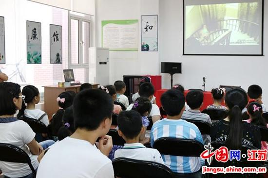 张家港市暑期开展“五个一”系列青少年学法活动