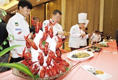 江苏餐饮盛会闪耀吴江 180名厨师呈上187道菜点