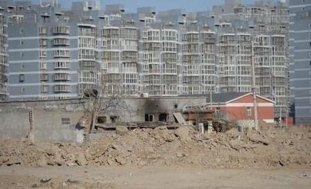 北京一拆迁户起火3人死 事发前起火住户曾与施工方发生冲突