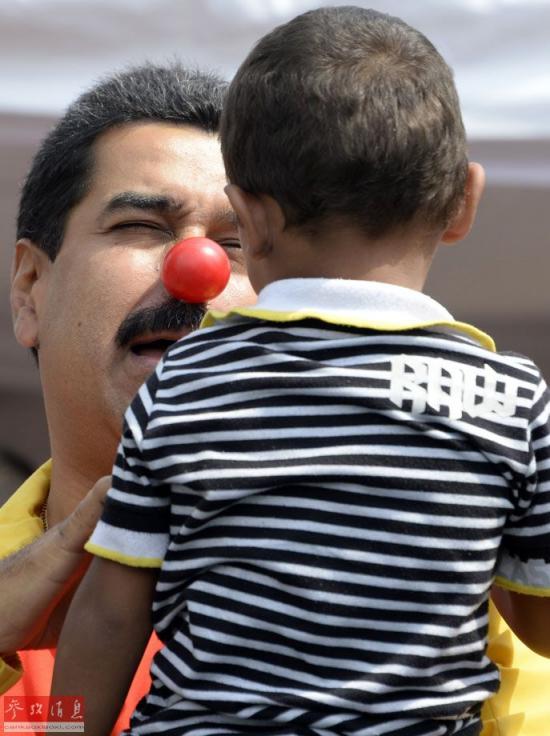 外媒称委内瑞拉将领批评马杜罗:给现政府沉重
