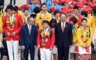香港市民热烈欢迎内地奥运精英代表团
