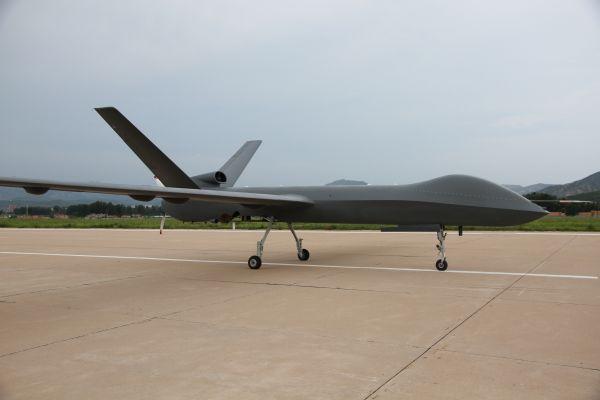 美媒：中国最强无人机将量产 性能堪比美军