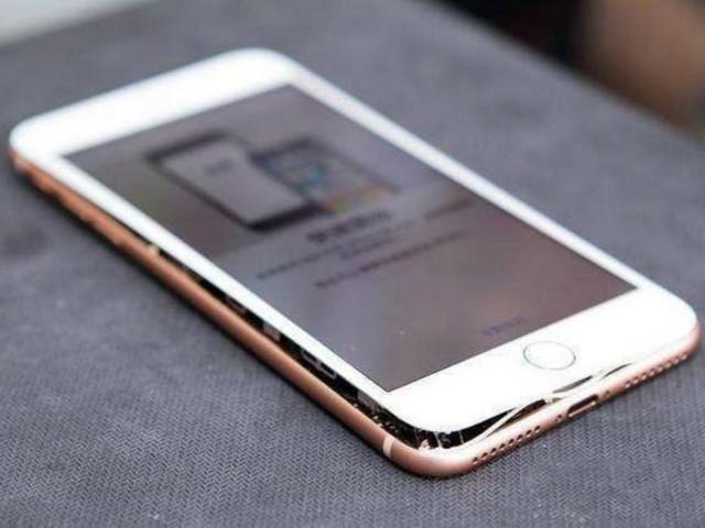 iPhone8已现7例电池鼓包 专家称是品牌衰落标志苹果回应iPhone 8电池鼓起