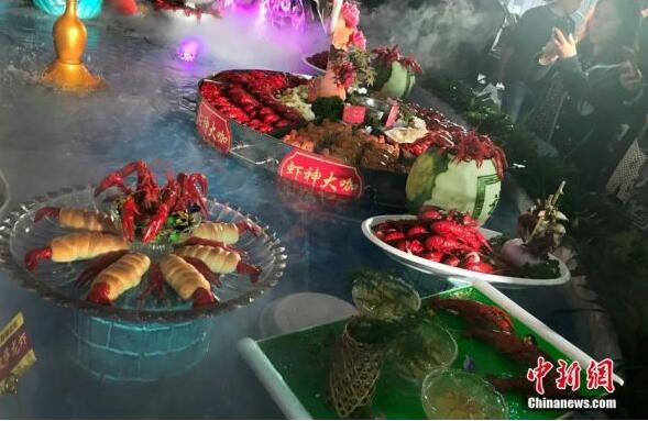 “龙虾盛宴”亮相南京