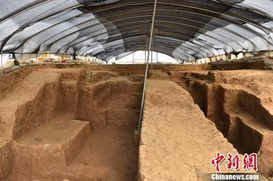 考古专家聚集扬州论证古城“北城门”遗址发掘成果