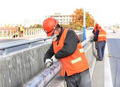 南通海门对市区20座桥梁维护保养 除锈刷漆