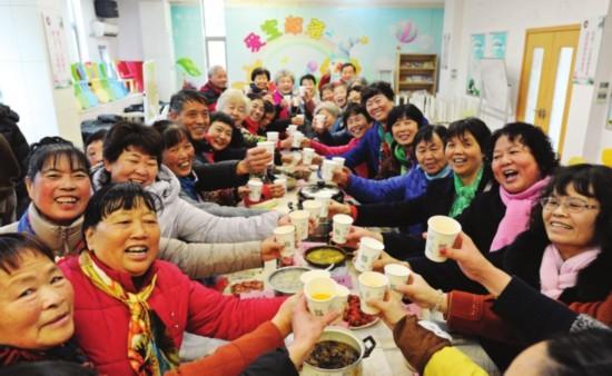 苏州社区办百家宴居民叙邻里情 活动已办十年
