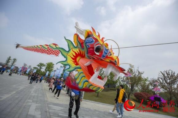 南京江宁春牛首风筝艺术汇在牛首山景区举行