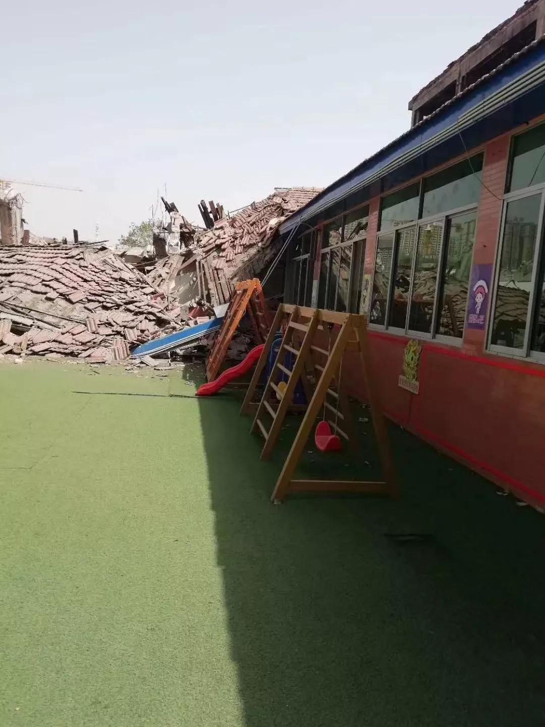 碧桂园咸阳项目拆旧致一幼儿园教室坍塌 400名