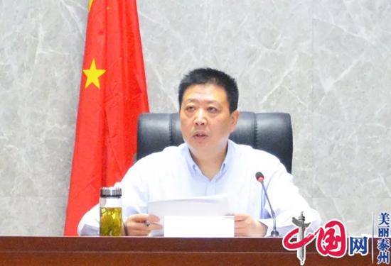 姜堰经济开发区召开党工委中心组学习会