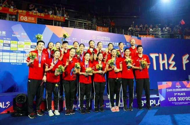世界女排总决赛中国队获季军 金彭倾情赞助为梦想喝彩