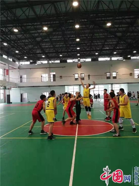 海安市城南实验中学男篮在南通市校园篮球总决赛中夺冠