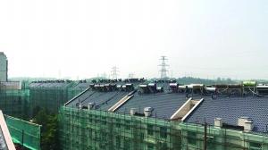南京江北一小区上亿元出新工程被指应付差事 问题多防护栏有安全隐患