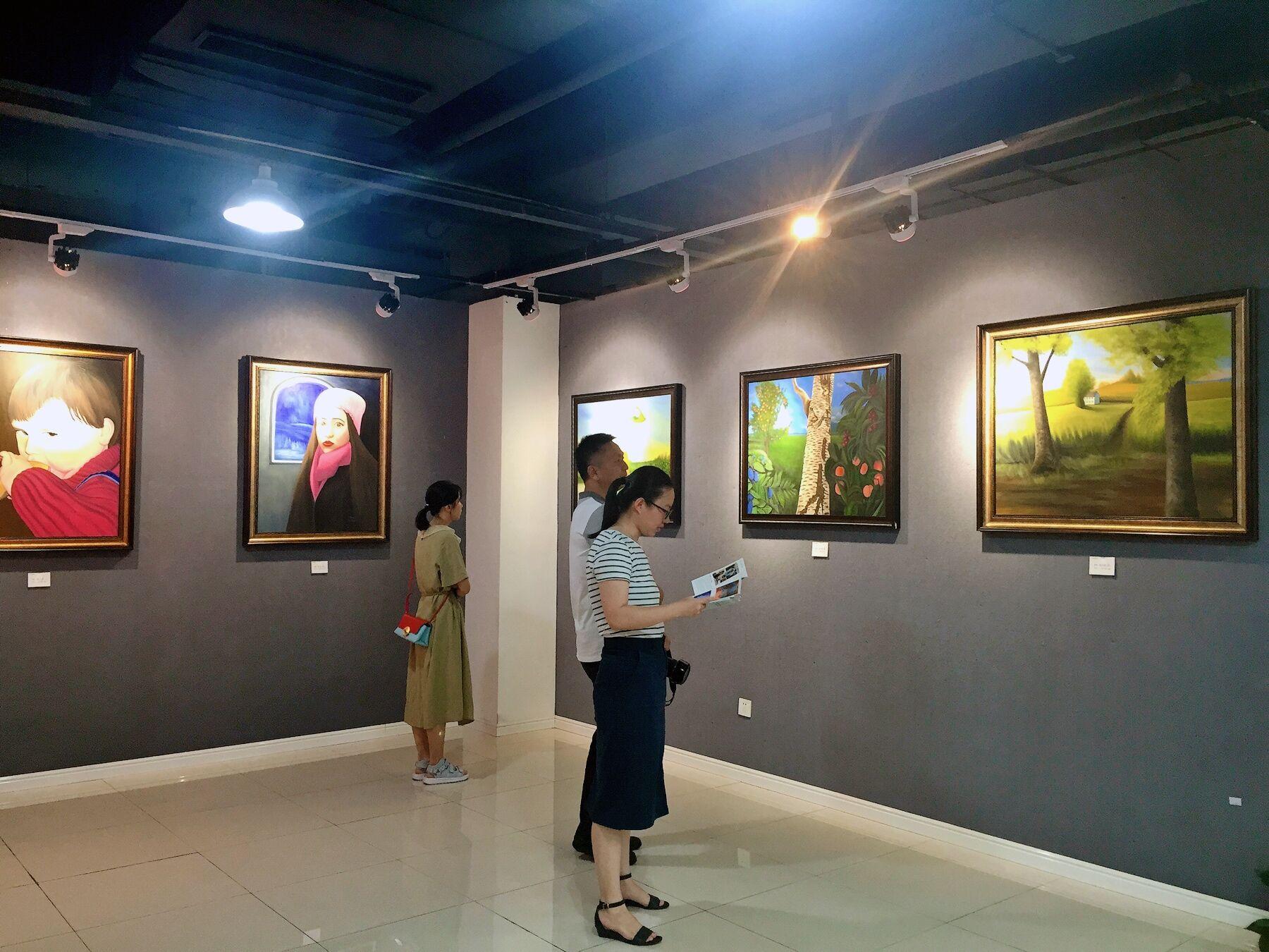 清静的表现——德国画家罗兰特油画作品展在南京开幕