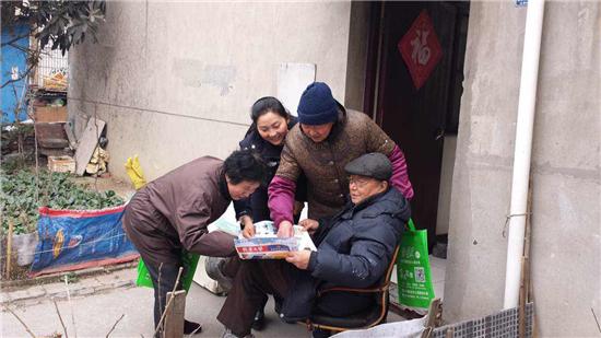 为了一句承诺！江苏民警守护高位截瘫退伍老军人6年——江苏扬州社区民警戴华的拥军故事