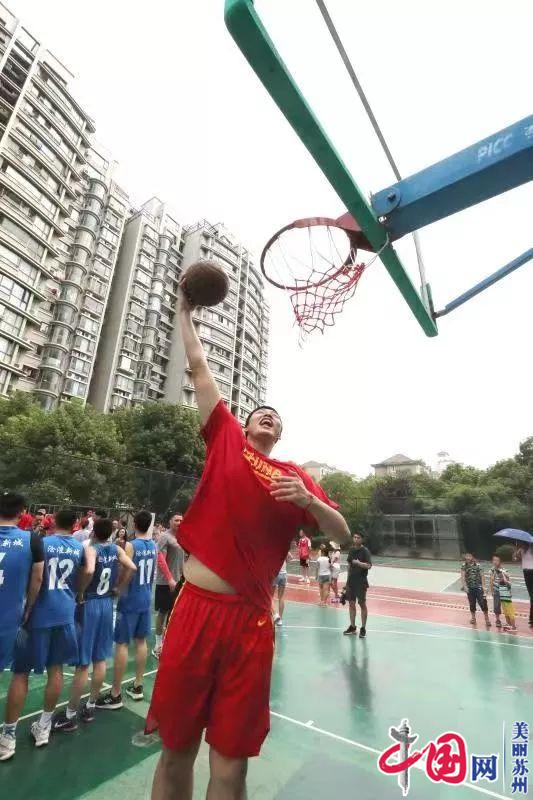 中国国奥篮球队走进四季晶华社区