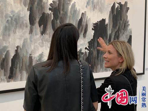 常熟籍中国水墨画家走进西方当代艺术殿堂
