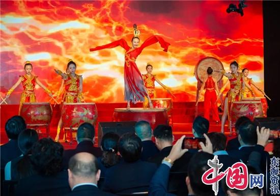 兴化农商银行举办庆祝新中国成立70周年暨行庆8周年员工文艺汇演