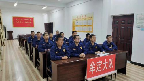 云南楚雄消防救援支队组织指战员收看央视节目《中国骄傲》