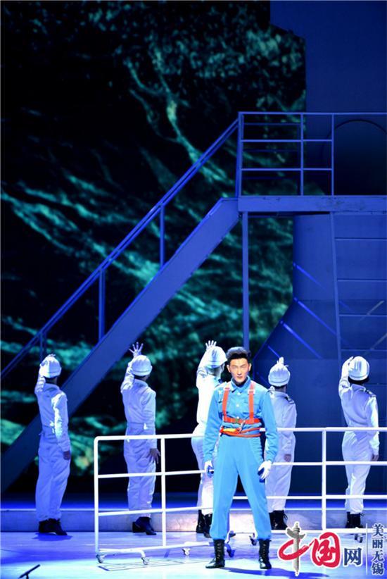 原创大型跨界舞台剧《远望海天》在无锡大剧院公演
