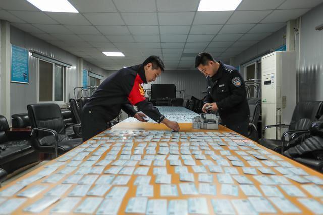 北京铁警捣毁特大制贩假票窝点查获假票2万余张