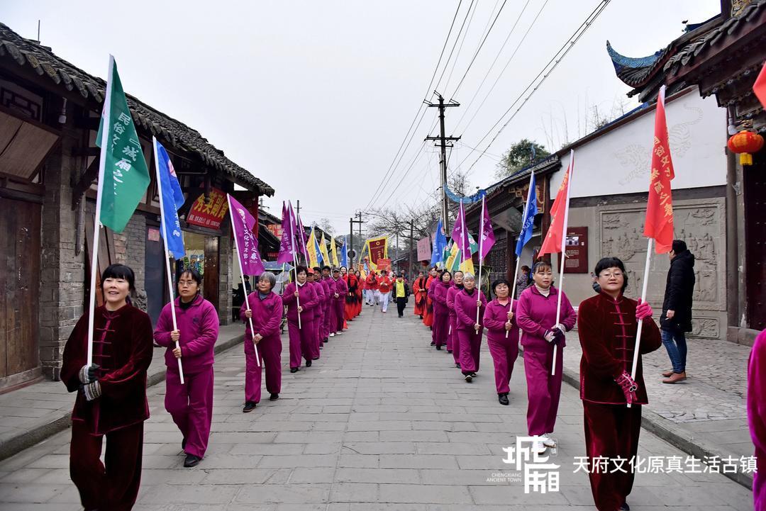 十万人欢庆，成都千年古镇城厢迎来最潮新年