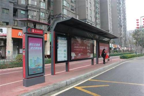 全国首例纯太阳能墨水屏智能公交电子站牌在南昌投入使用