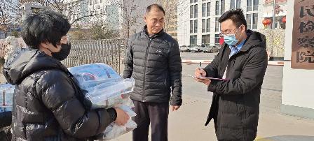 河北衡水冀州：爱心人士贺冬暖捐赠物资，助力疫情防控阻击战