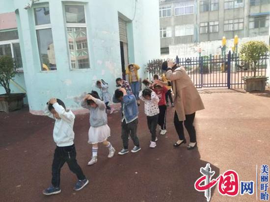 “应急有方 遇险不慌”——盱眙县铁佛镇中心幼儿园开展地震演练活动
