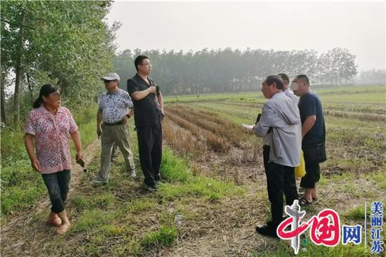 射阳法院：法官田间地头促兄弟和解