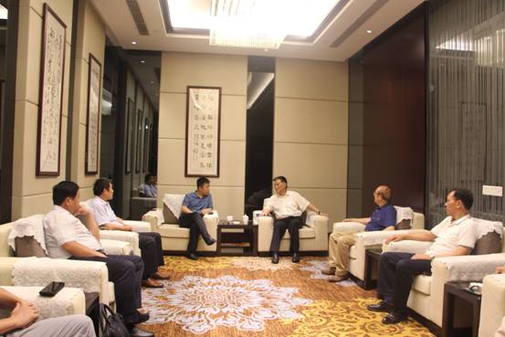 四川省现代物流协会与中北宏远集团签定战略合作协议