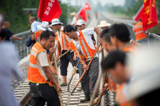 3000人14天为京通铁路实施精准“外科手术” 