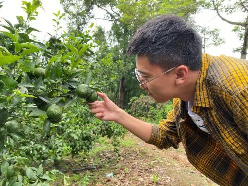 研支团调研农产品基地，乡校企联动助力脱贫攻坚