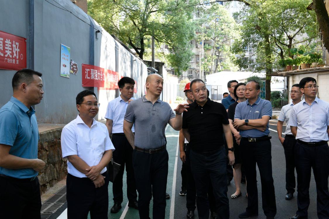 住建部领导调研湖南三建和平美好社区改造项目，盛赞印象深刻