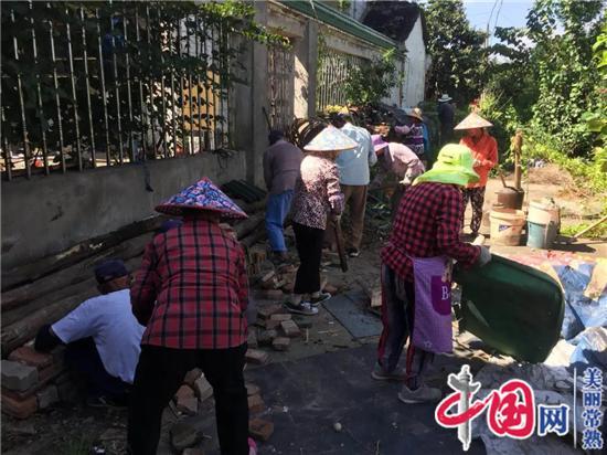 常福街道：双节假期好热闹  香樟树下话美居