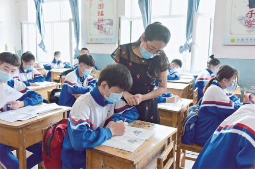 教育扶贫拨穷根——来自湖南新邵县教育扶贫取得丰硕成果的报道