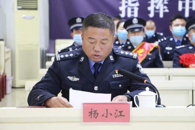 喀什市公安局举办“无悔从警路·峥嵘岁月情”民警荣誉退休仪式