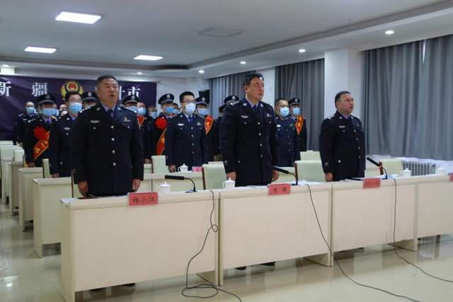 喀什市公安局举办“无悔从警路·峥嵘岁月情”民警荣誉退休仪式