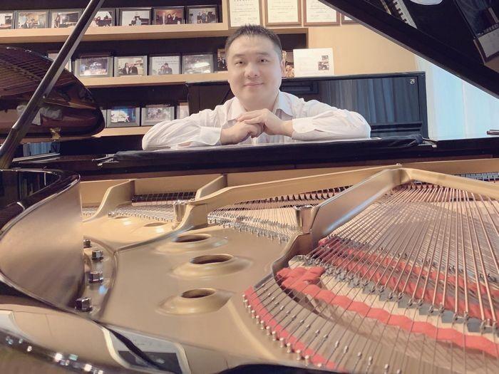 “音乐是我永远的快乐”- 专访旅俄青年钢琴家周艳阳