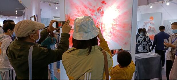 王晓莉《东方禅意之美》油画作品展在广州艺博会开幕！