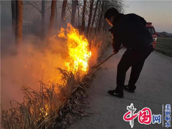 火场就是战场 民警舍身扑火