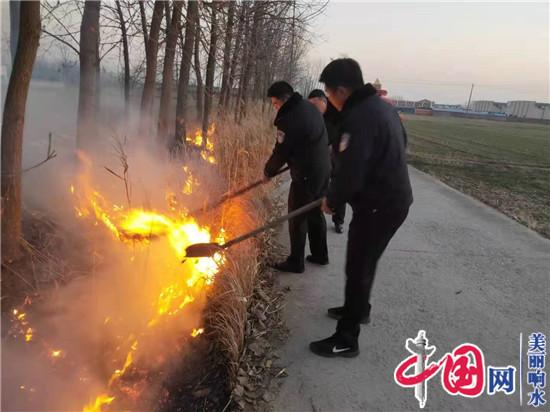 火场就是战场 民警舍身扑火